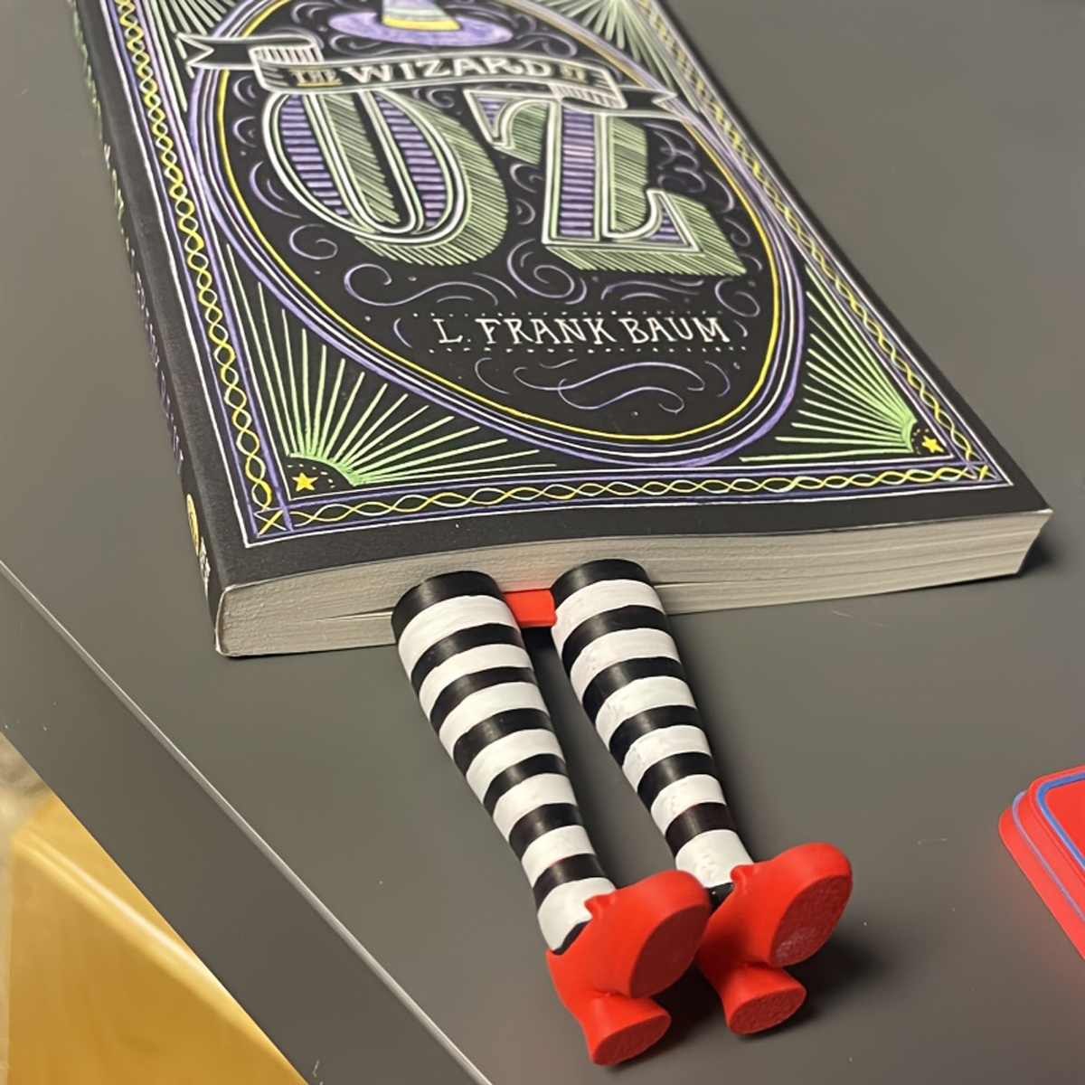 1Pc Red High Heels Witch Legs  - Coffee Shop Equipment reseña y precio